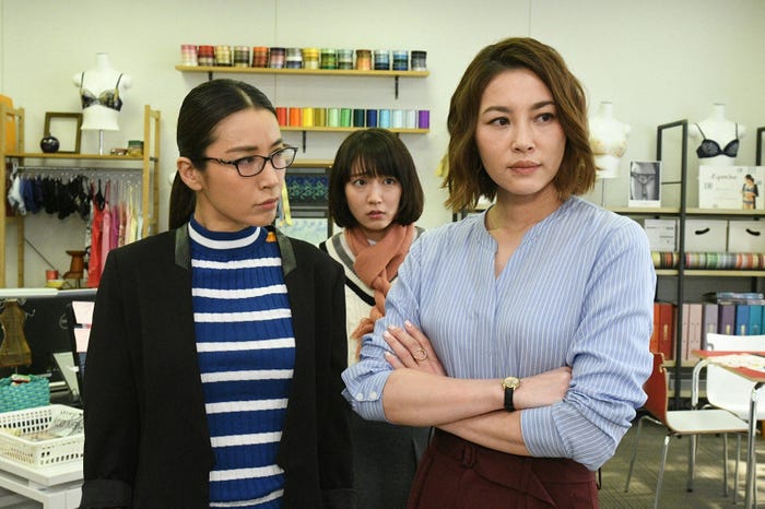 鈴木紗理奈、吉岡里帆、瀬戸朝香/「きみが心に棲みついた」第6話より(C)TBS