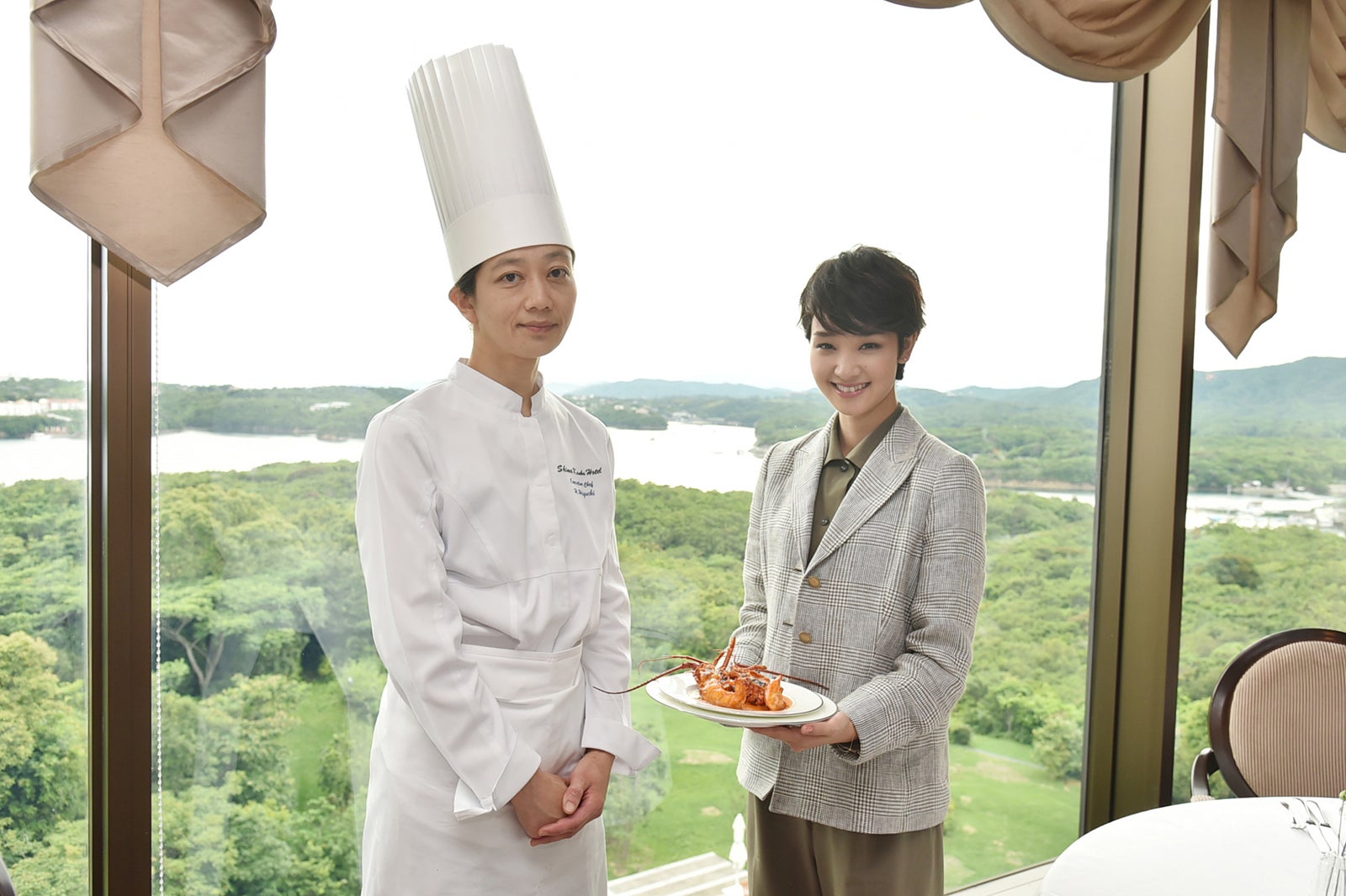 樋口宏江シェフ、剛力彩芽（画像提供：テレビ朝日）