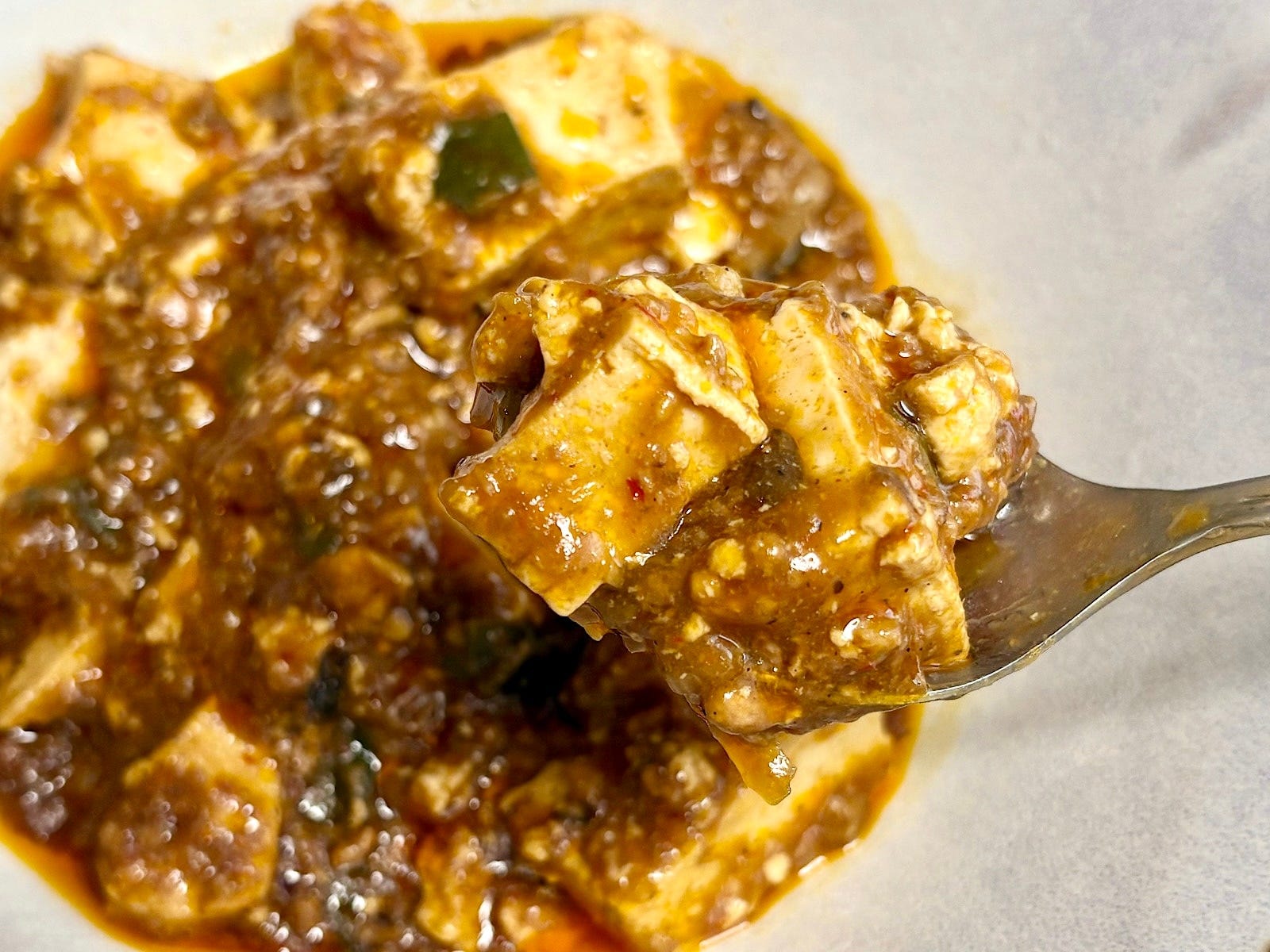 香辛料がしっかり効いた本格的な味わいがクセになります