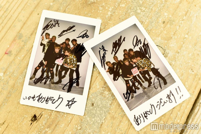 サイン入りチェキ