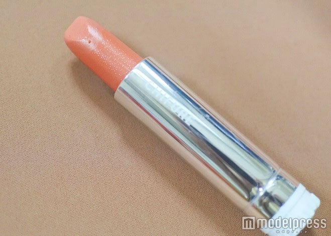 【ちふれ】「口紅“418 オレンジ系”」／写真・MAKO（C）モデルプレス