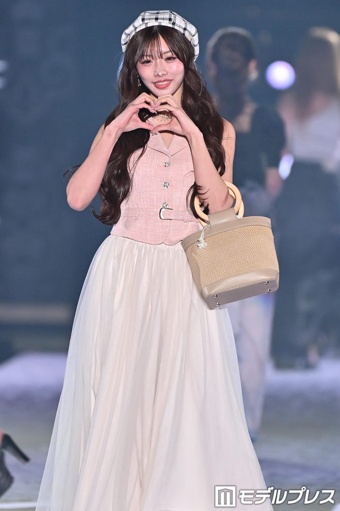 かな(C)モデルプレス