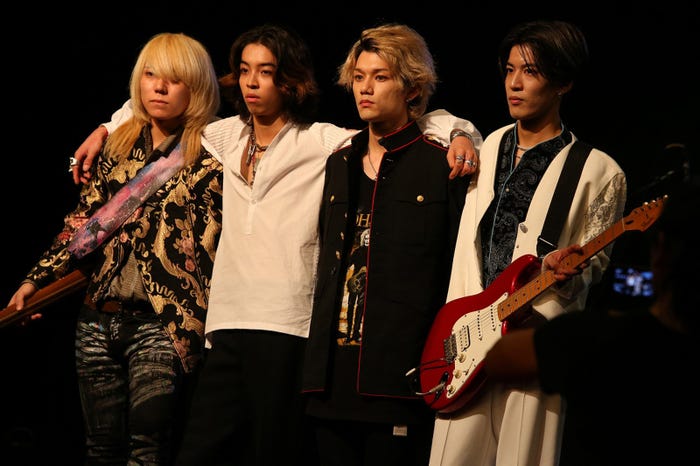 FURUTATSU、YOSHIさんkyohey、KAIRI/「YOSHIKI SUPERSTAR PROJECT X」バンド (C)NTV