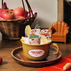 HAPPY☆HOLIDAYS スウィートポテトパフェ 税込1,590円(C)Disney