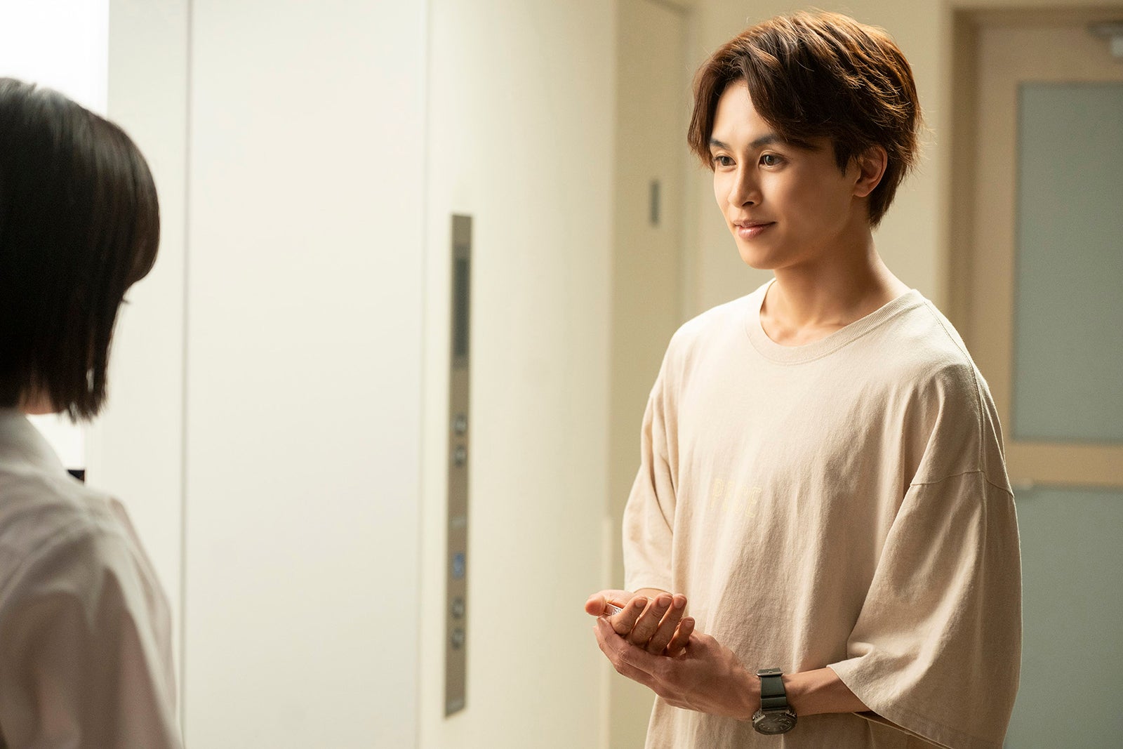 草川拓弥「みなと商事コインランドリー2」第10話より（C）缶爪さわ・椿ゆず／KADOKAWA／「みなと商事コインランドリー2」製作委員会