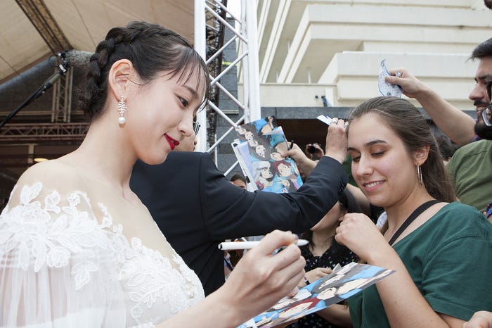 吉岡里帆(C)2019 SORAAO PROJECT