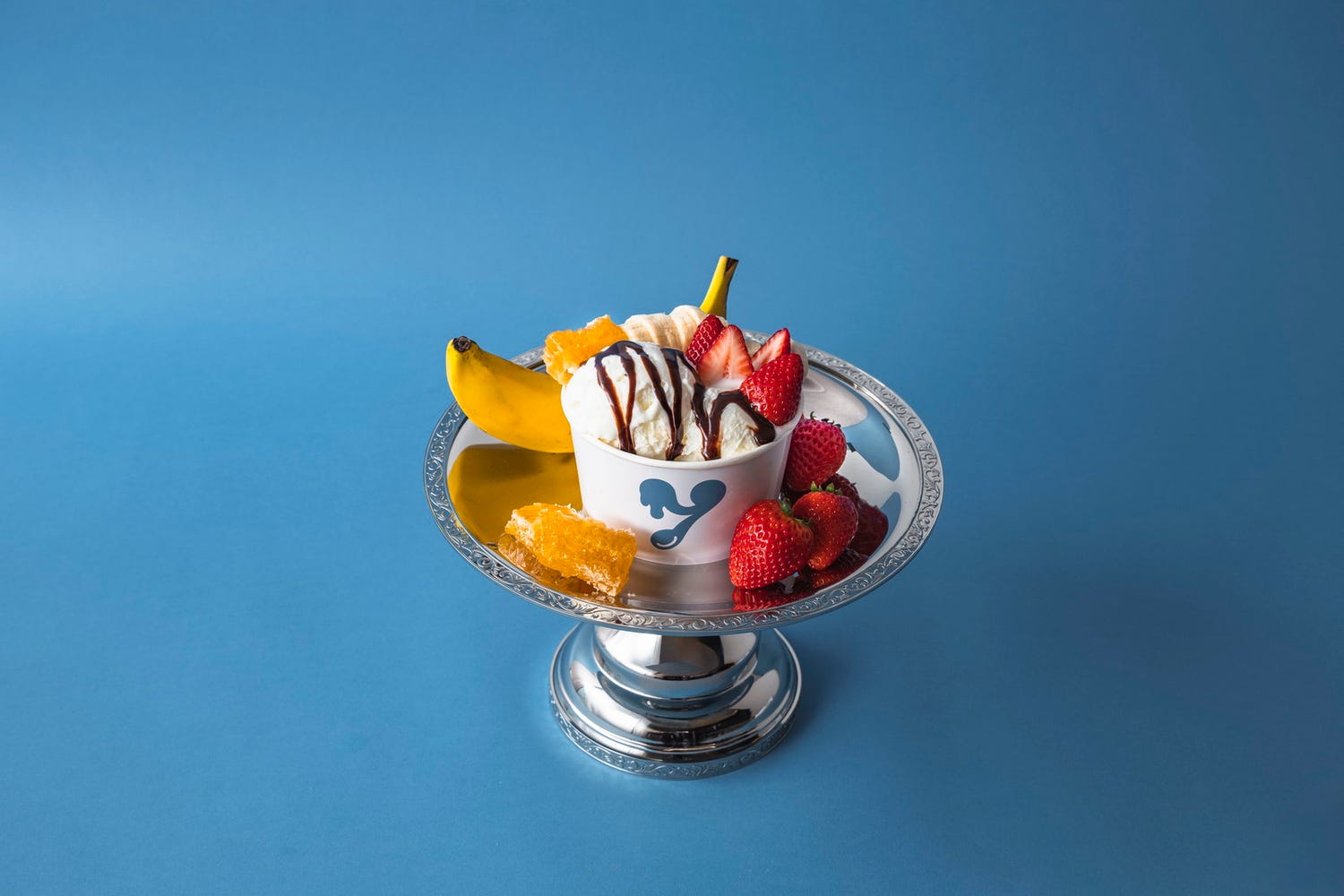 渋谷にヨーグルトアイス専門店「YGYG」なめらかアイスにトッピング45種で自由にカスタマイズ