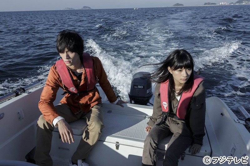 福士蒼汰、芳根京子（C）フジテレビ