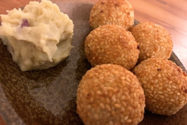 業務スーパーのこしあん入りごま団子とさつまいもペースト