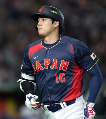 大谷翔平 サイクル安打は持ち越し 第4打席で一塁へ強烈ライナーも…ジャンプしながら阻まれる ベンチで苦笑い