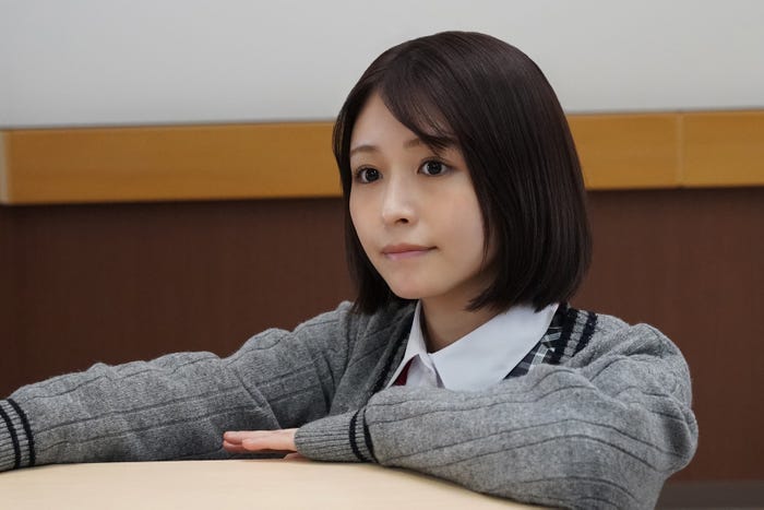 長濱ねる「院内警察」第3話より(C)フジテレビ/共同テレビ