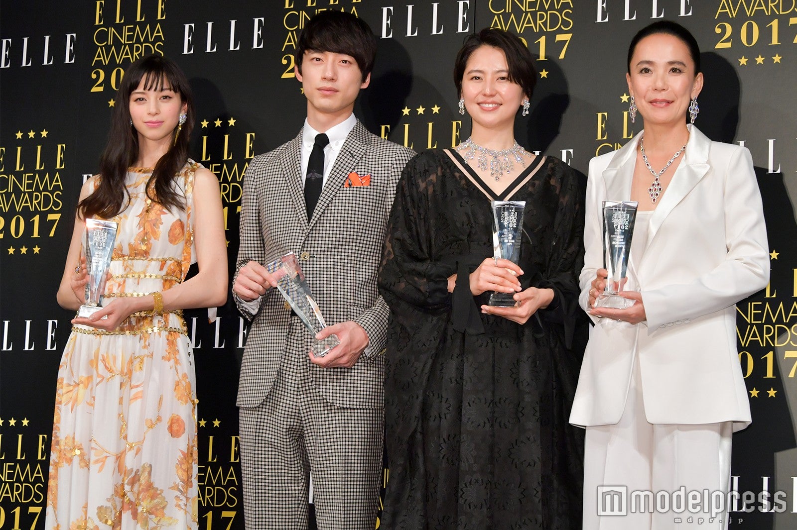 （左から）中条あやみ、坂口健太郎、長澤まさみ、河瀨直美監督 （C）モデルプレス