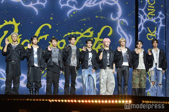 &TEAM/(左から)MAKI、TAKI、HARUA、JO、YUMA、NICHOLAS、K、FUMA、EJ(C)モデルプレス