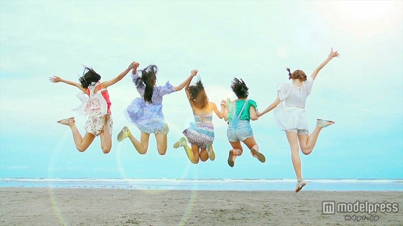 夢みるアドレセンス「サマーヌード・アドレセンス」MVカット