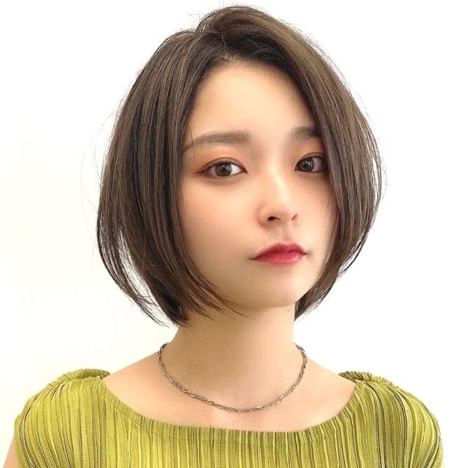 ミニボブ 前髪なし でおしゃれに 小顔見せが叶う大人ヘアスタイルのポイント モデルプレス ミニボブ 前髪なし でおしゃれに 小顔見せが叶う大人ヘアスタイルのポイント モデルプレス