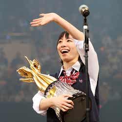 AKB48「第4回じゃんけん大会」で優勝した松井珠理奈/(C)AKS