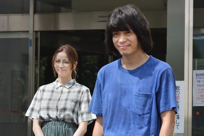 香里奈、峯田和伸(C)日本テレビ