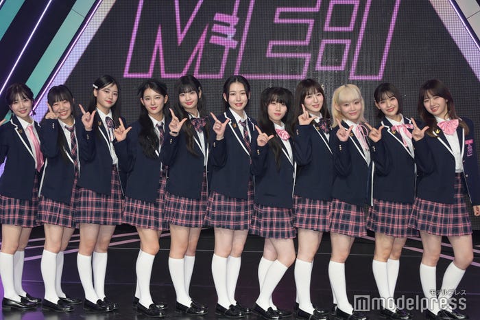 「ME:I」お披露目会見の様子(左から)海老原鼓、清水恵子、佐々木心菜、櫻井美羽、村上璃杏、笠原桃奈、高見文寧、山本すず、飯田栞月、石井蘭、加藤心(C)モデルプレス