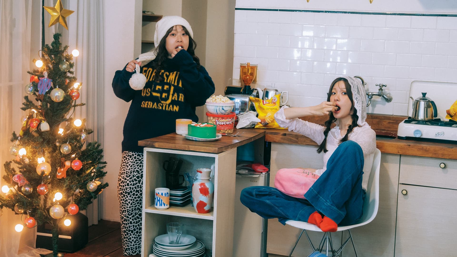 男のコウケアイテムのNo.1♡ 美脚見えな【フレアーデニムパンツ】着回し術