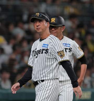 阪神・藤川監督「すべてにおいて球際の強さを持たなければ」 遊撃・小幡の2失策に厳しく言及「強さを持った選手がこの舞台では必要」と奮起求める