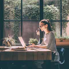 牡牛座 Ab型女性 ってこんな人 基本的な性格から恋愛 仕事の傾向まで丸わかり モデルプレス 牡牛座 Ab型女性 ってこんな人 基本的な性格から恋愛 仕事の傾向まで丸わかり モデルプレス