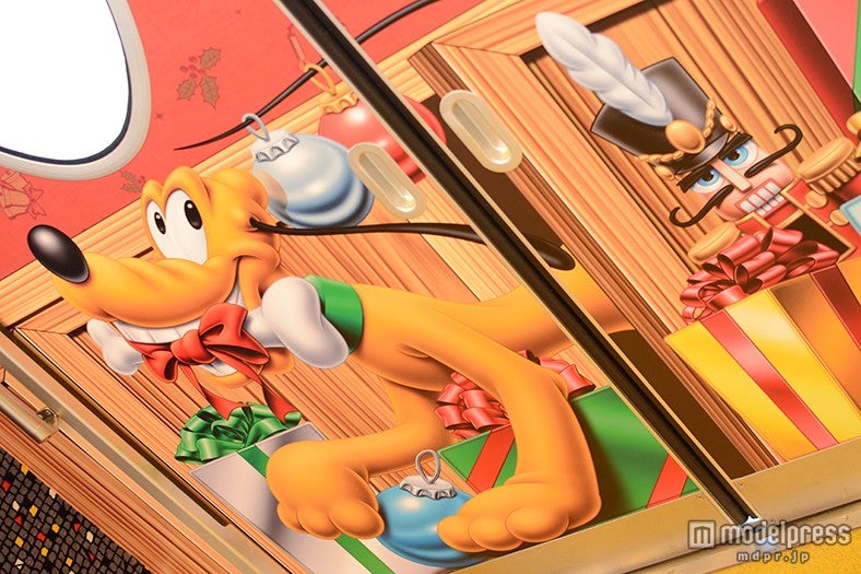 プルートのデザイン「ディズニー・クリスマス・ライナー」