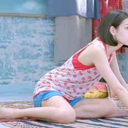 水原希子/ICEカップヌードル新CM「氷入れすぎた」篇より