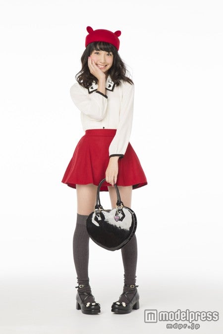 川鍋朱里（新潮社「ニコ☆プチ」より）