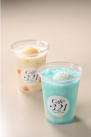 “MISORA”ヨーグルトフラッペ（ブルー・オレンジ）600円／画像提供：小田急電鉄