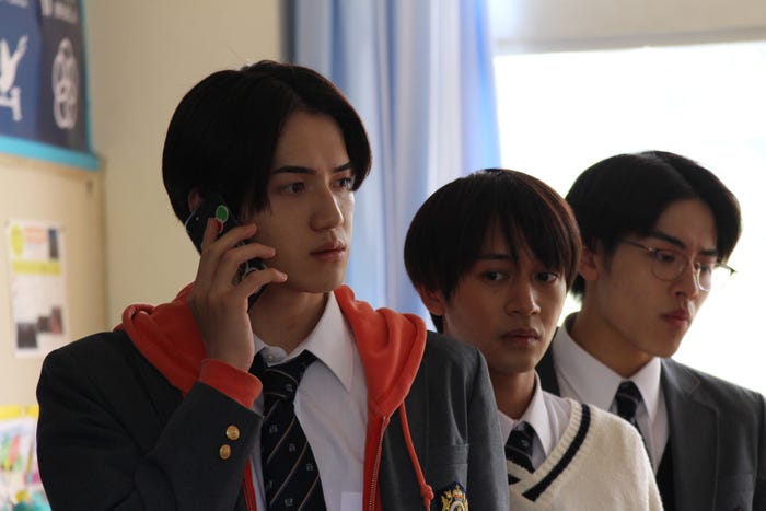 (左から)岩崎大昇、藤井直樹、金指一世(C)椎葉ナナ/集英社・NTV・J Storm