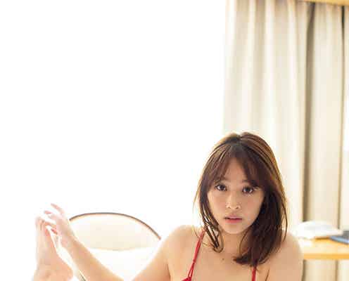 神部美咲の妖艶ボディに釘付け テレビでは見られない“大人の色気”