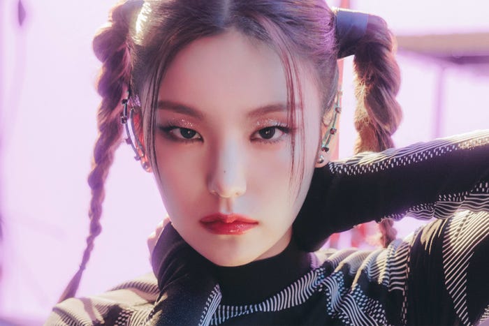 YEJI(イェジ)/ITZY「Voltage」 (提供写真)