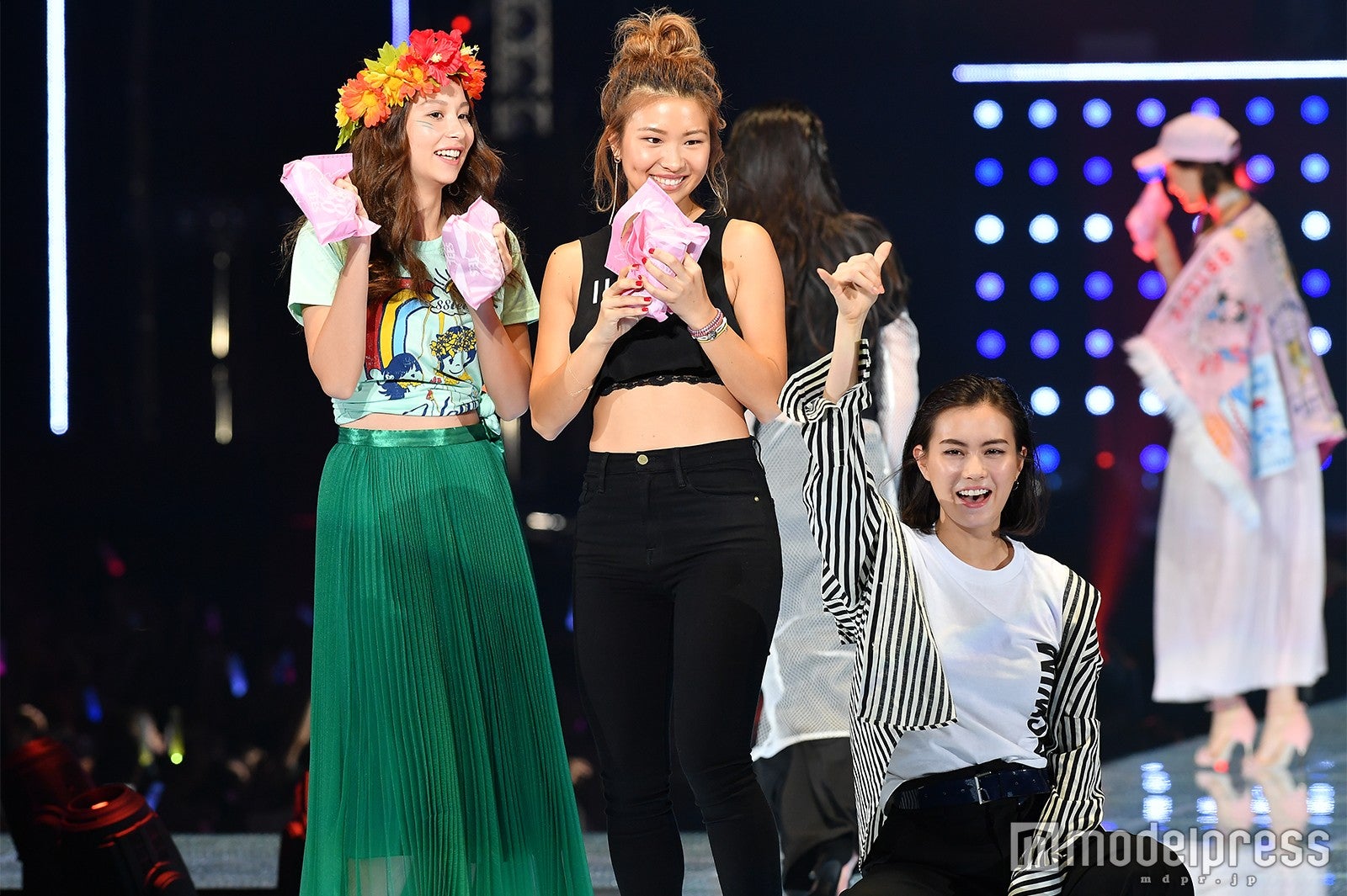 Niki、エビアン・クー、ローレン・サイ （C）モデルプレス