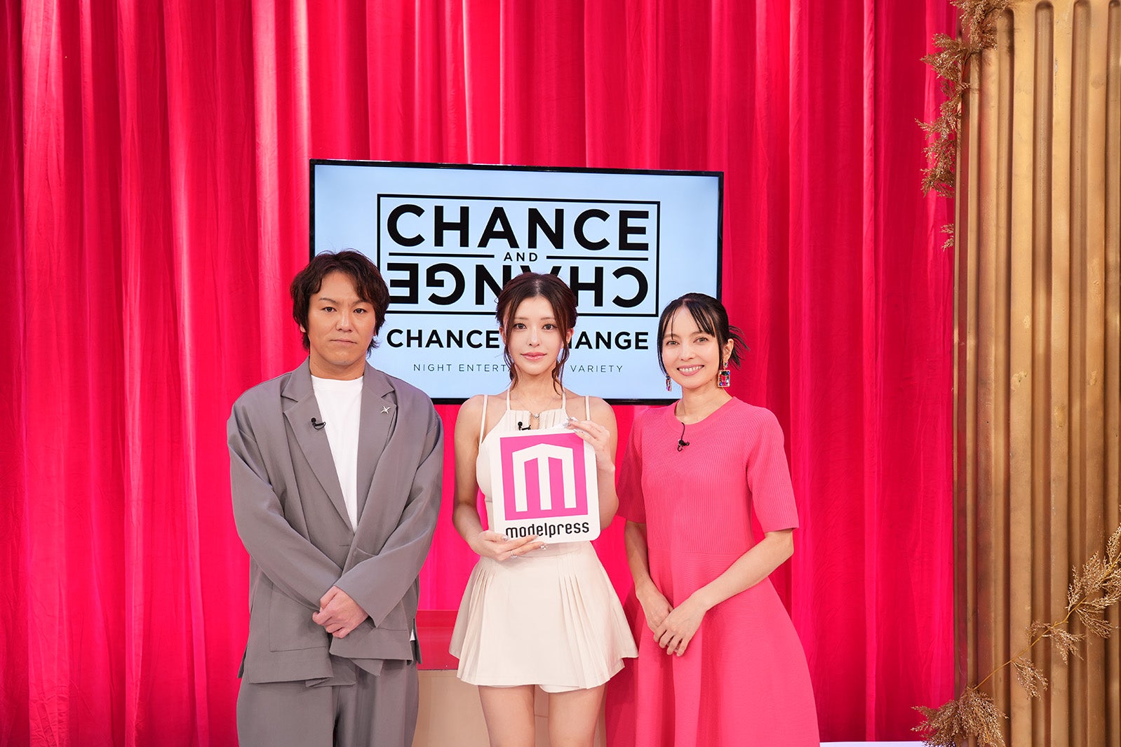 （左から）狩野英孝、せら、ベッキー（提供写真）