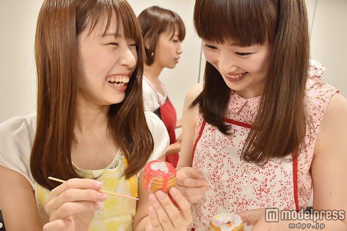 Re:ガールズ(左から)白石柚月、福井有彩