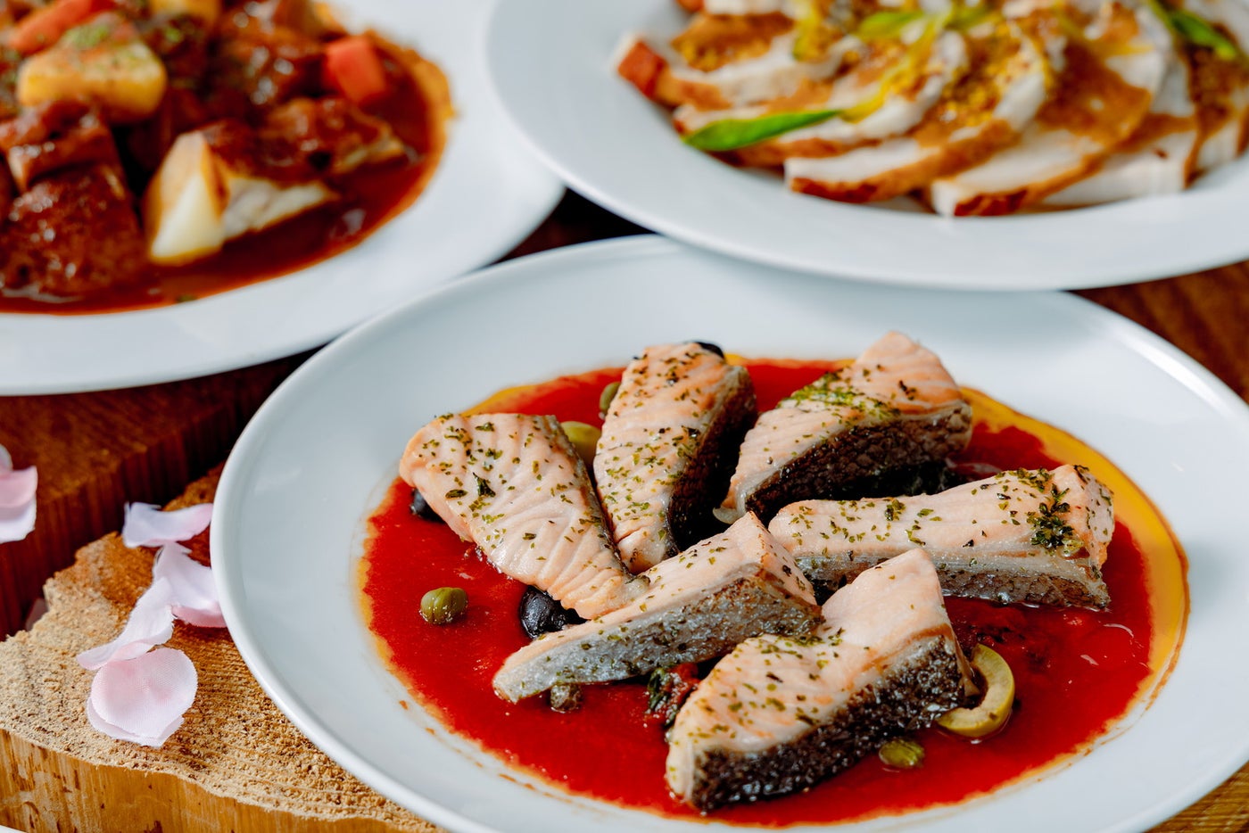 桜・グランピングブッフェ（提供写真）