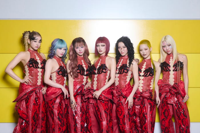 (左から)HARVEY、HINATA、JURIA、JURIN、CHISA、COCONA、MAYA「XG 1st WORLD TOUR “The first HOWL” FINAL Landing at TOKYO DOME」(提供写真)