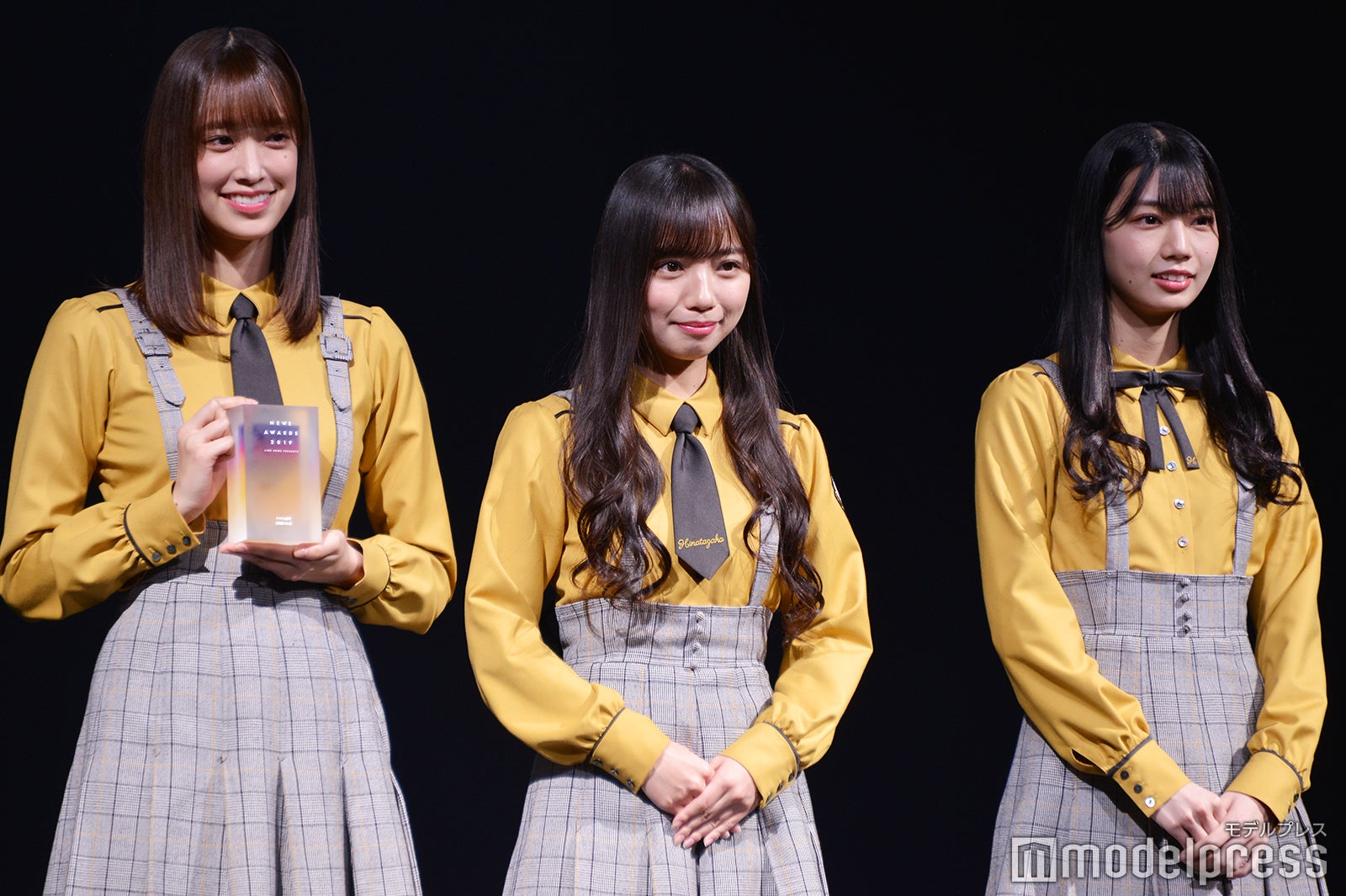 日向坂46（左から）佐々木久美、齊藤京子、高本彩花（C）モデルプレス