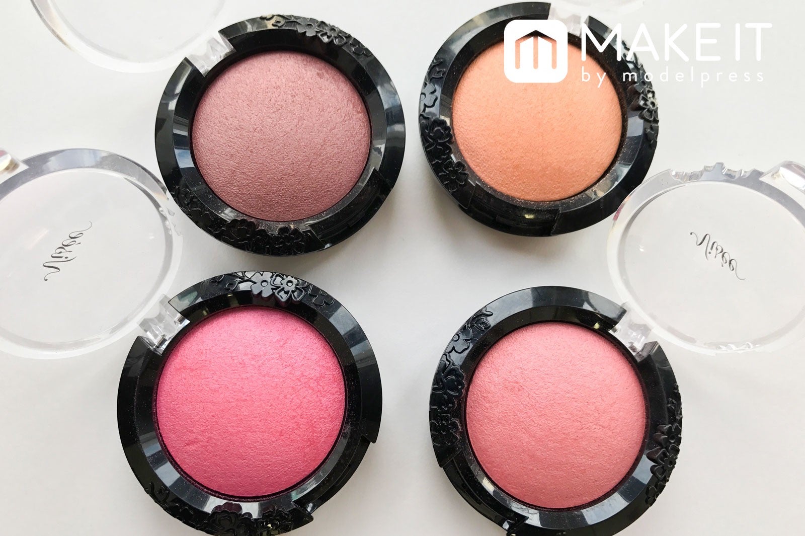  visse（ヴィセ）　「フォギーオン チークス」 (C)メイクイット