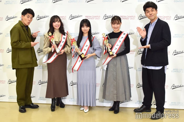 有輝(土佐兄弟)、松本奈子さん、坊迫咲藍さん、有賀怜香さん、卓也(土佐兄弟)(C)モデルプレス