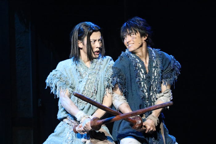 牧島輝、高野洸/舞台「キングダム」ゲネプロより(提供写真)