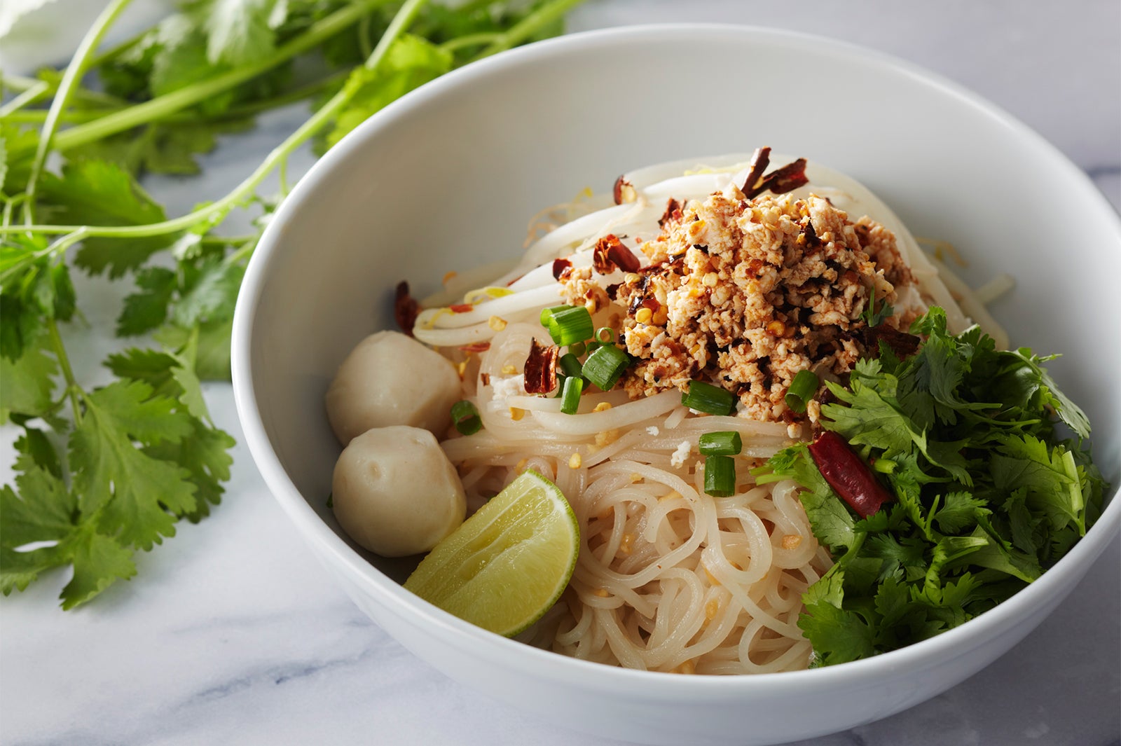 和えそば／画像提供：ミールワークス