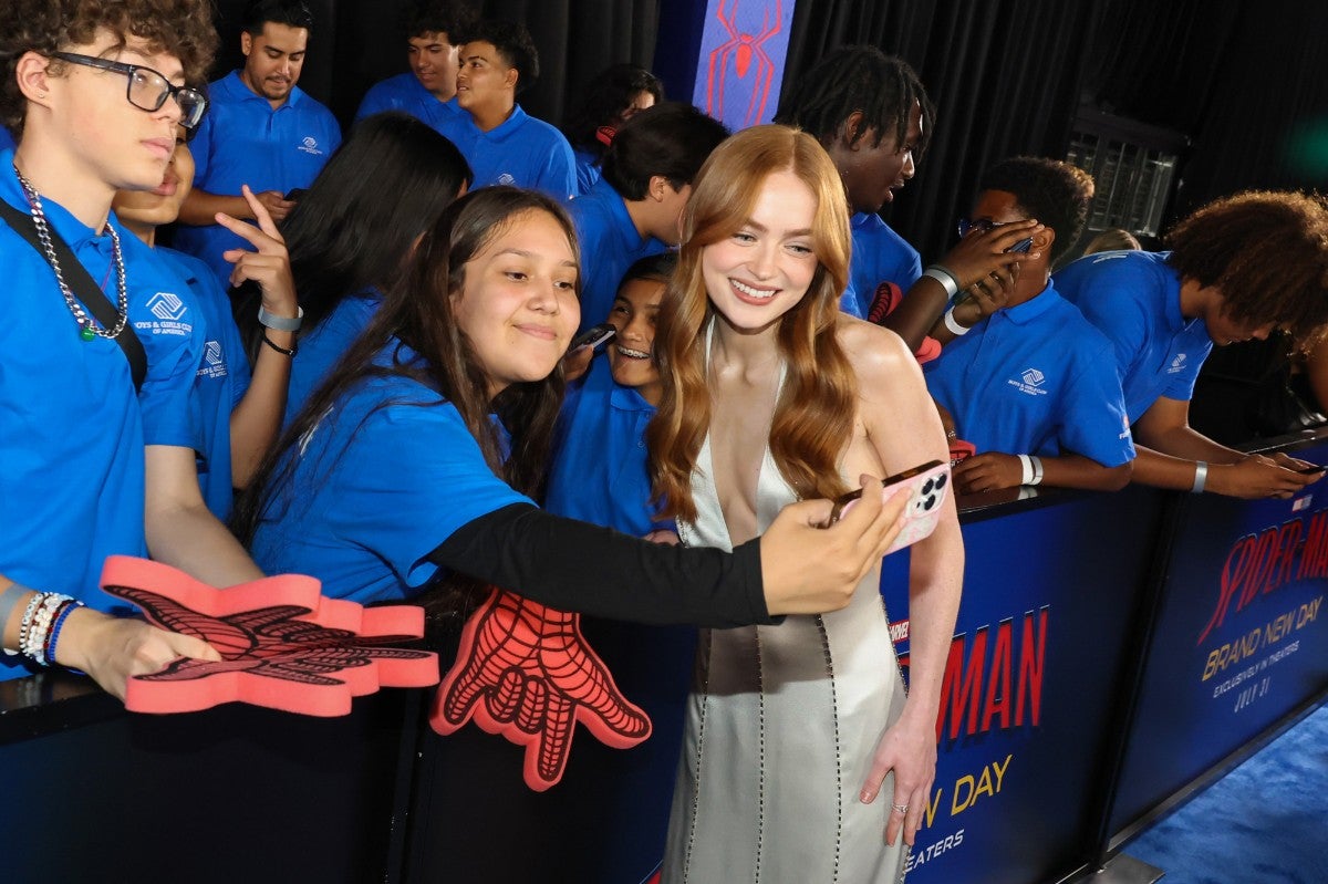『スパイダーマン：ブランド・ニュー・デイ』シリーズ初参加のセイディー・シンクに迫る！