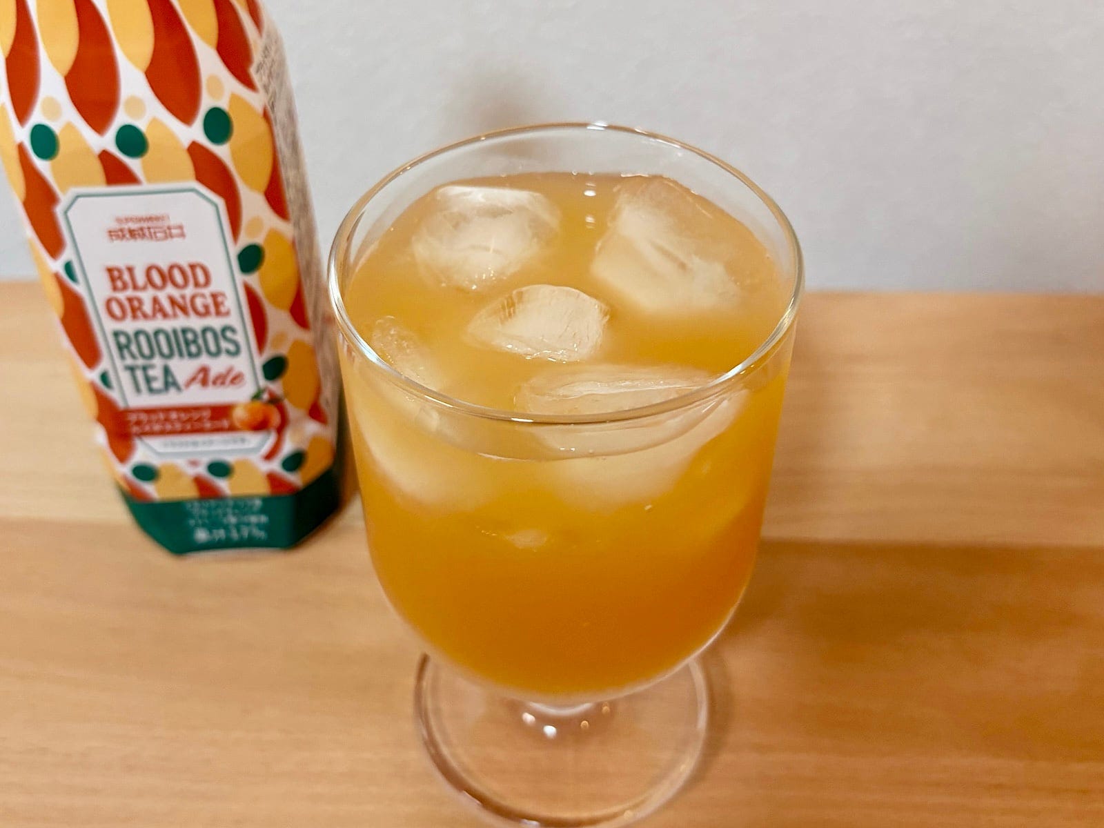 氷を入れてしっかり冷やしてから飲むのがおすすめ!