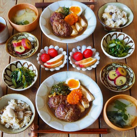 子供が大好きな ハンバーグ献立 実例 一緒に食べると美味しい組み合わせをご紹介 モデルプレス