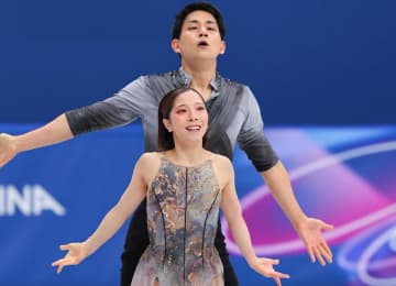 りくりゅうの最新姿に驚きの声 木原が「めっちゃ様になってる！」紀平梨花がカナダでの再会報告「男前と美人が揃ってる」「みんなオーラが」