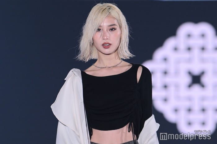 南部桃伽「関コレ 2023 S/S」より(C)モデルプレス