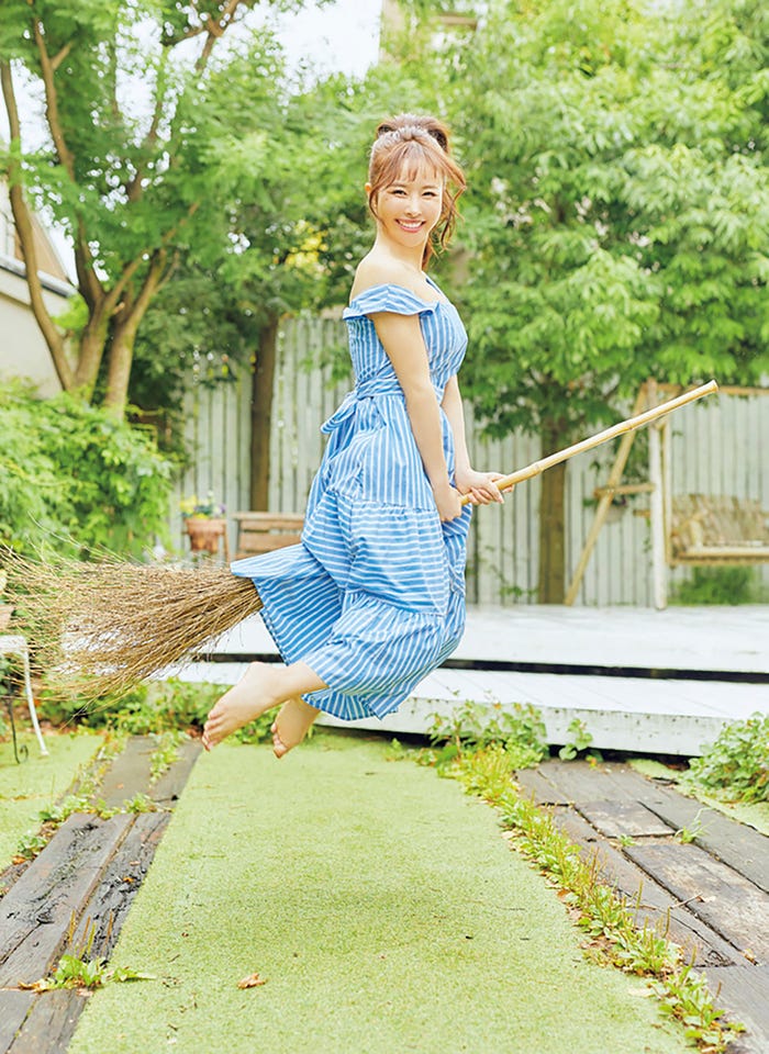 栗山莉緒(C)光文社/週刊FLASH 写真:玉井俊行