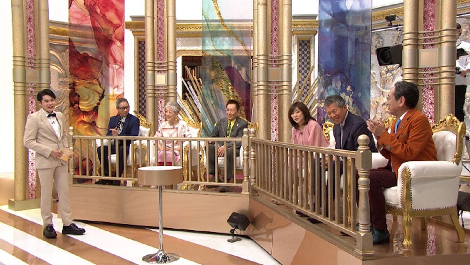 （左から）吉村崇、いしだ壱成、中尾ミエ、錦野旦、松本明子、パンチ佐藤、ルー大柴（C）フジテレビ