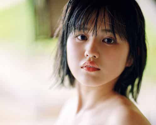 池田レイラ“人生初グラビア”で抜群スタイル披露 爽やかな笑顔見せる